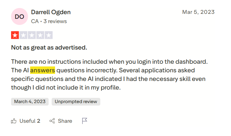 Avis LazyApply 1 étoile de Darrell Ogden de Californie, indiquant que l'IA a répondu de manière incorrecte aux questions de l'application et a prétendu qu'il avait des compétences qui n'étaient pas listées dans son profil.