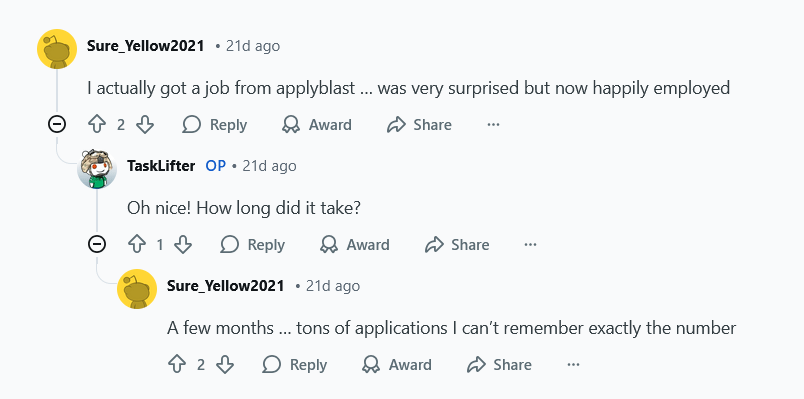Discussione su Reddit in cui un utente in cerca di lavoro afferma di aver trovato un lavoro tramite ApplyBlast dopo mesi di candidature.